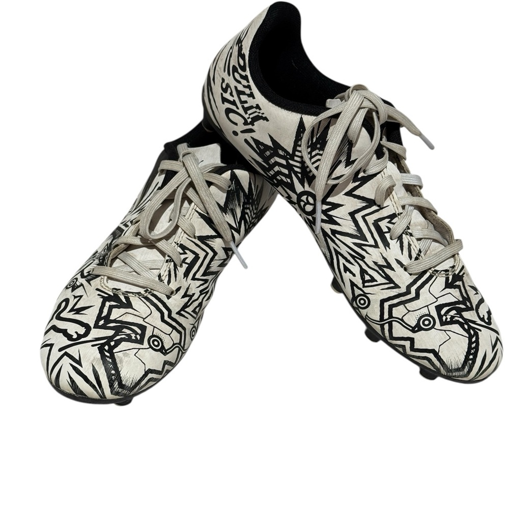 Puma x Christian Pulisic II FG/AG Kids Soccer Cleats Black & White Graphic Sz 5 - Picture 2 of 14